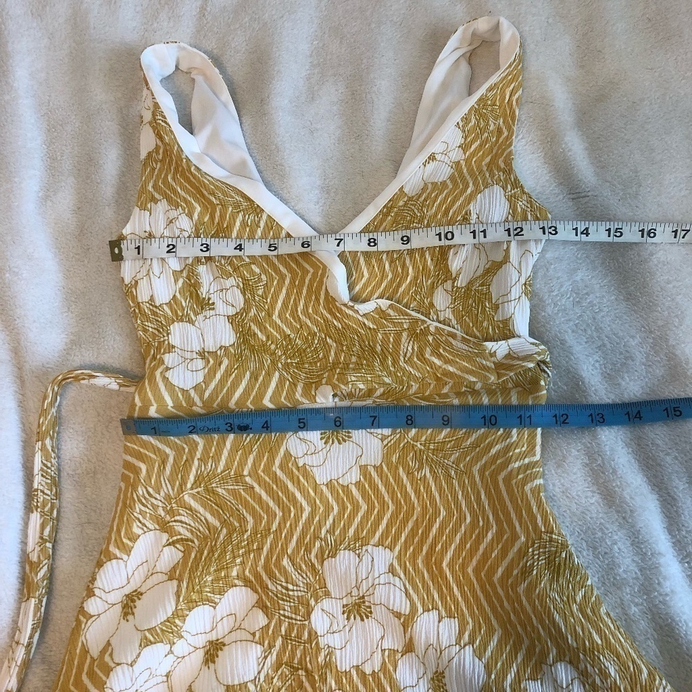 LULU'S Women's Wonderful Ways Yellow Floral Print Faux Wrap Skater Dress XS Yell - Picture 5 of 13